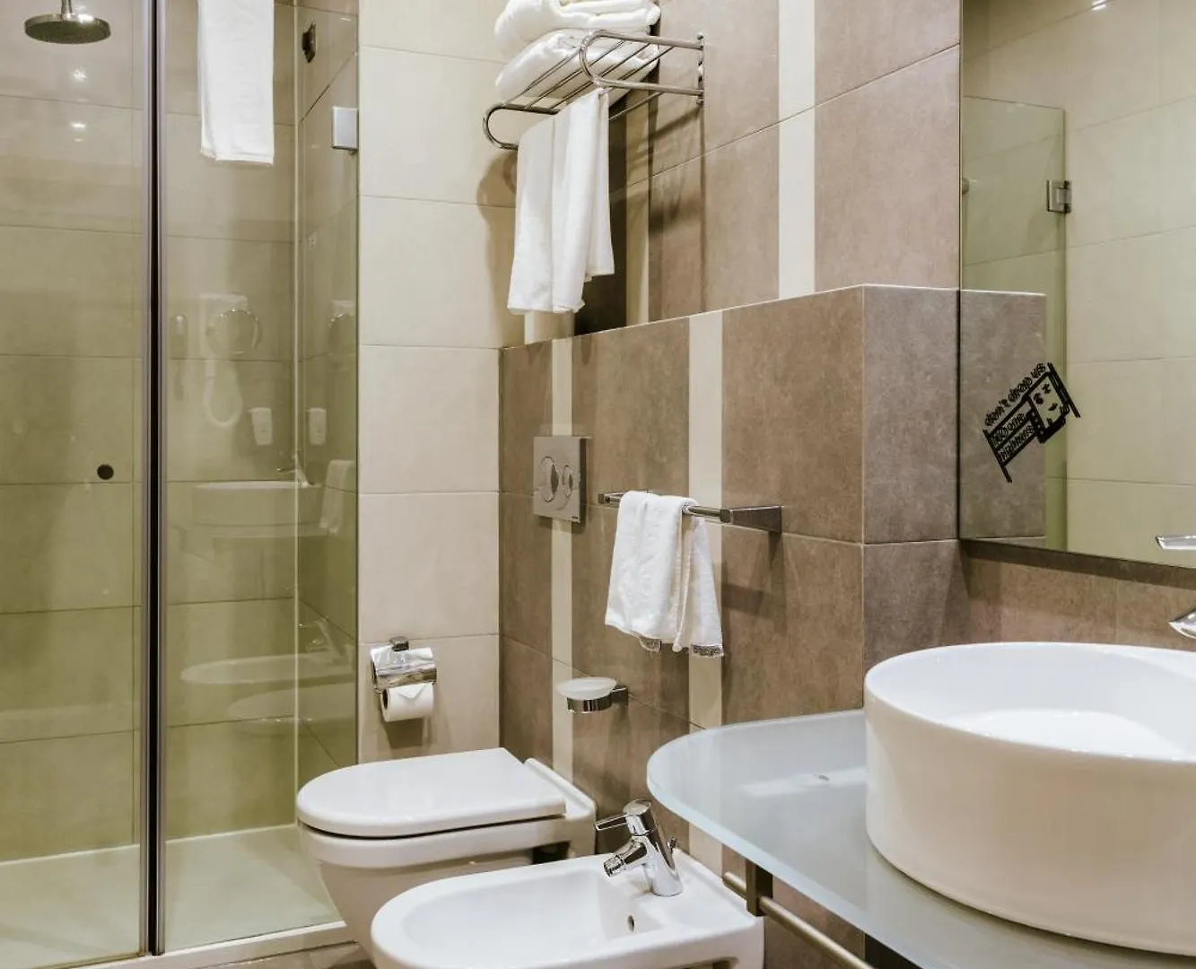 Wn Lab Hotel - Including Breakfast And Parking София